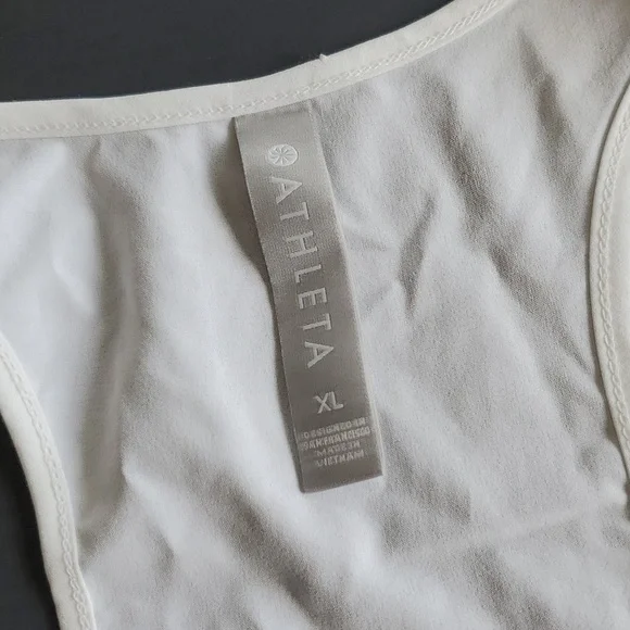 Athleta NWT Yosemite Tank Top White, Size XL - Picture 3 of 6